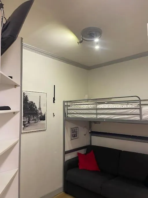 Studio Central París Francia